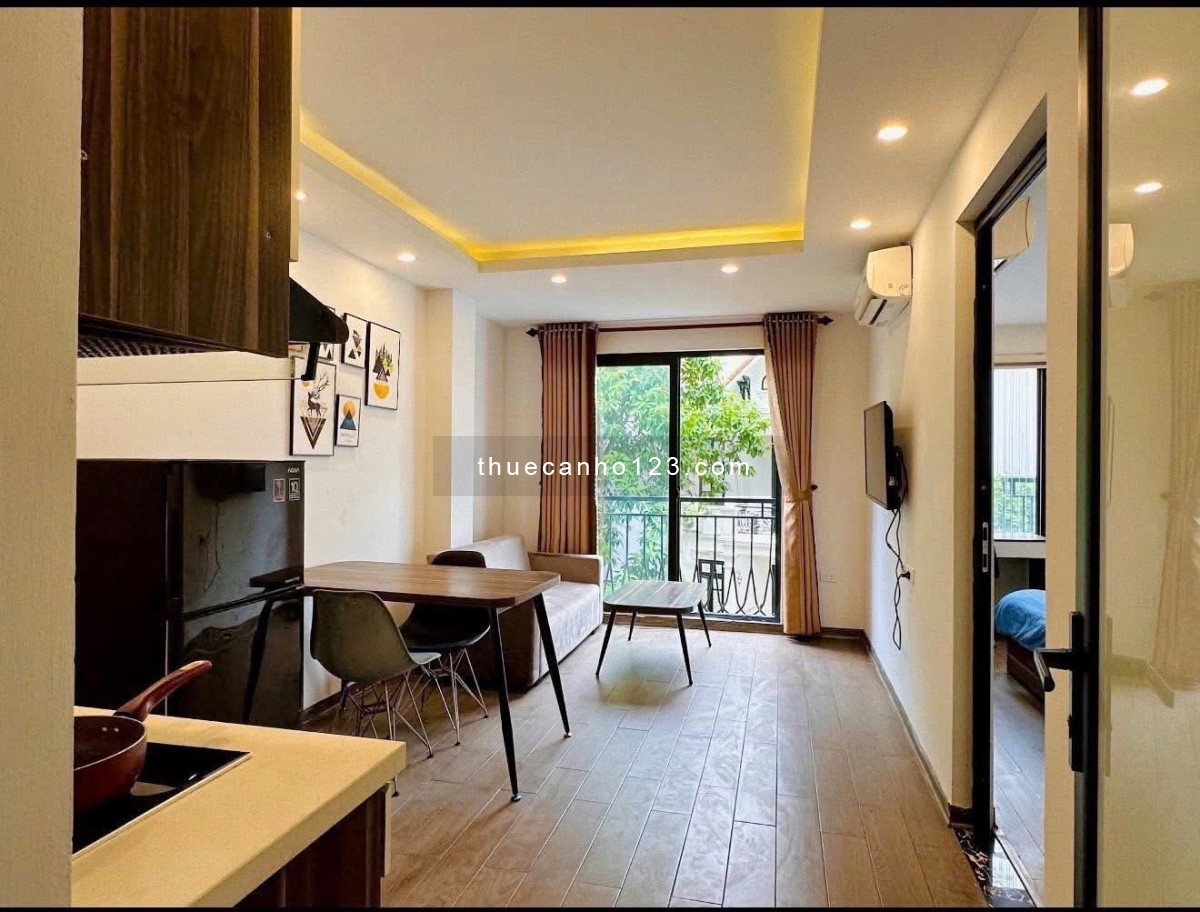Cho thuê căn hộ 2 phòng ngủ 70m², gần Học viện Hàng không, ban công thoáng mát.
