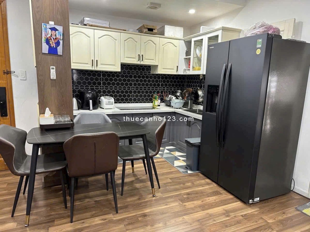 chung cư Screc, Trường Sa, Q3: 80m2, 2pn, 2wc, NT 13tr/th. Lầu 15, Mới