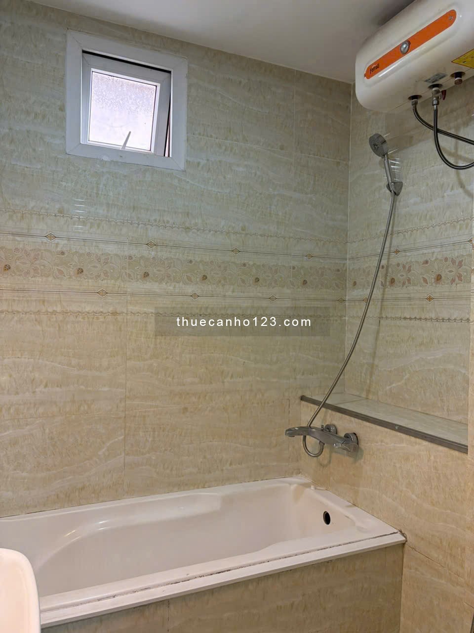 83m2, 2PN, 2WC, Căn góc, Nội thất, 13tr/th, Chung cư Screc, Trường Sa, Q3