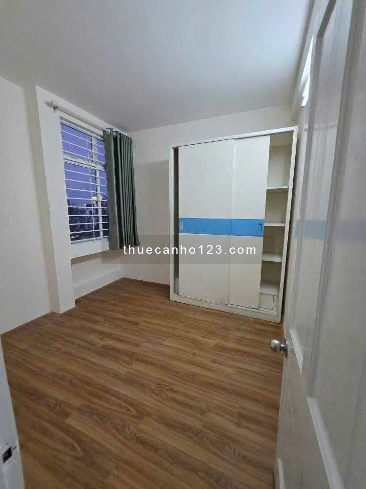 Căn hộ 40m2,1P ngủ, wc , C/c Bàu Cát, p10, TB,5tr/th. Thang bộ