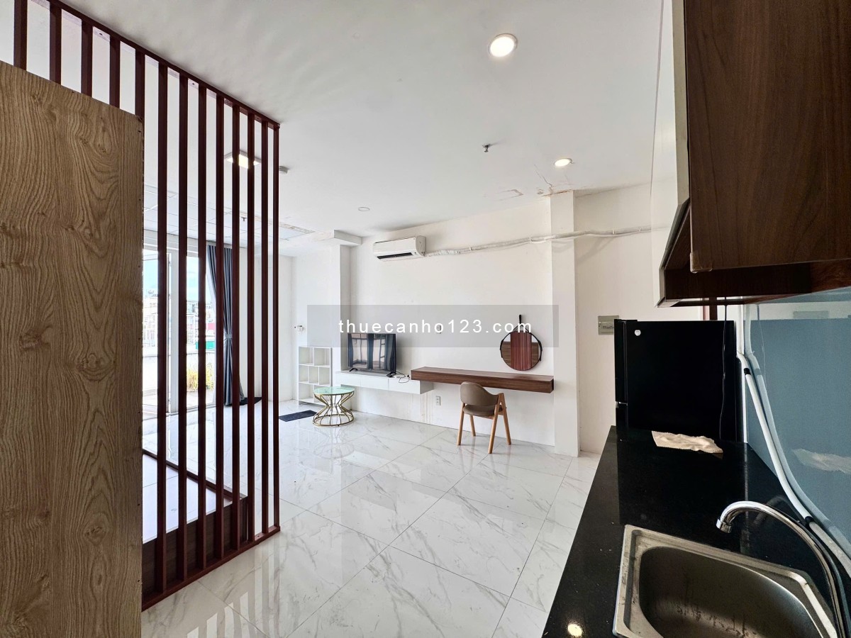 Cho thuê căn hộ – Đề Thám, Quận 1 – Ban công rộng – Gần phố đi bộ Bùi Viện, chợ Bến Thành Nguyễn Huệ