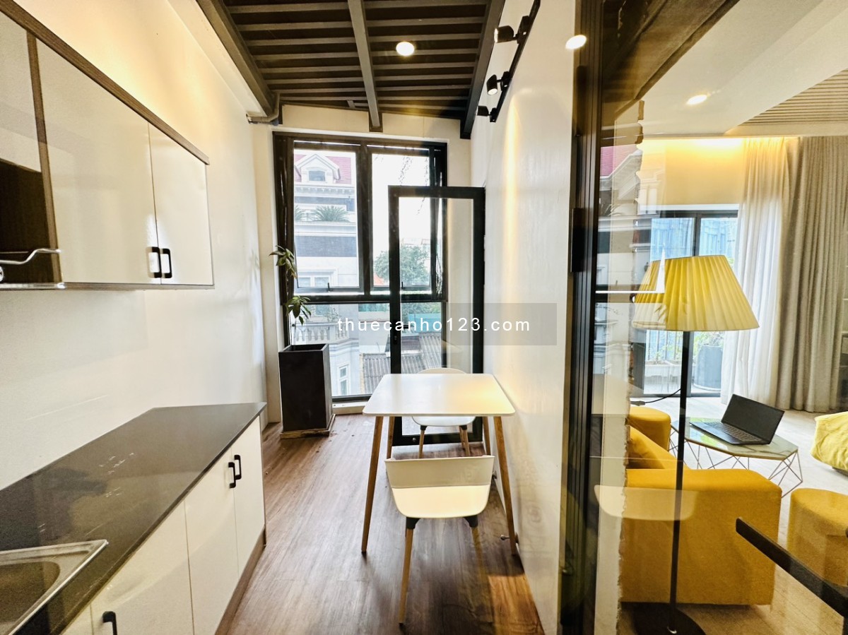 Cho thuê căn hộ quận 3 cửa sổ trời tách bếp, ban công gần ĐH Sư Phạm, cầu Lê Văn Sỹ, Phú Nhuận, Bình