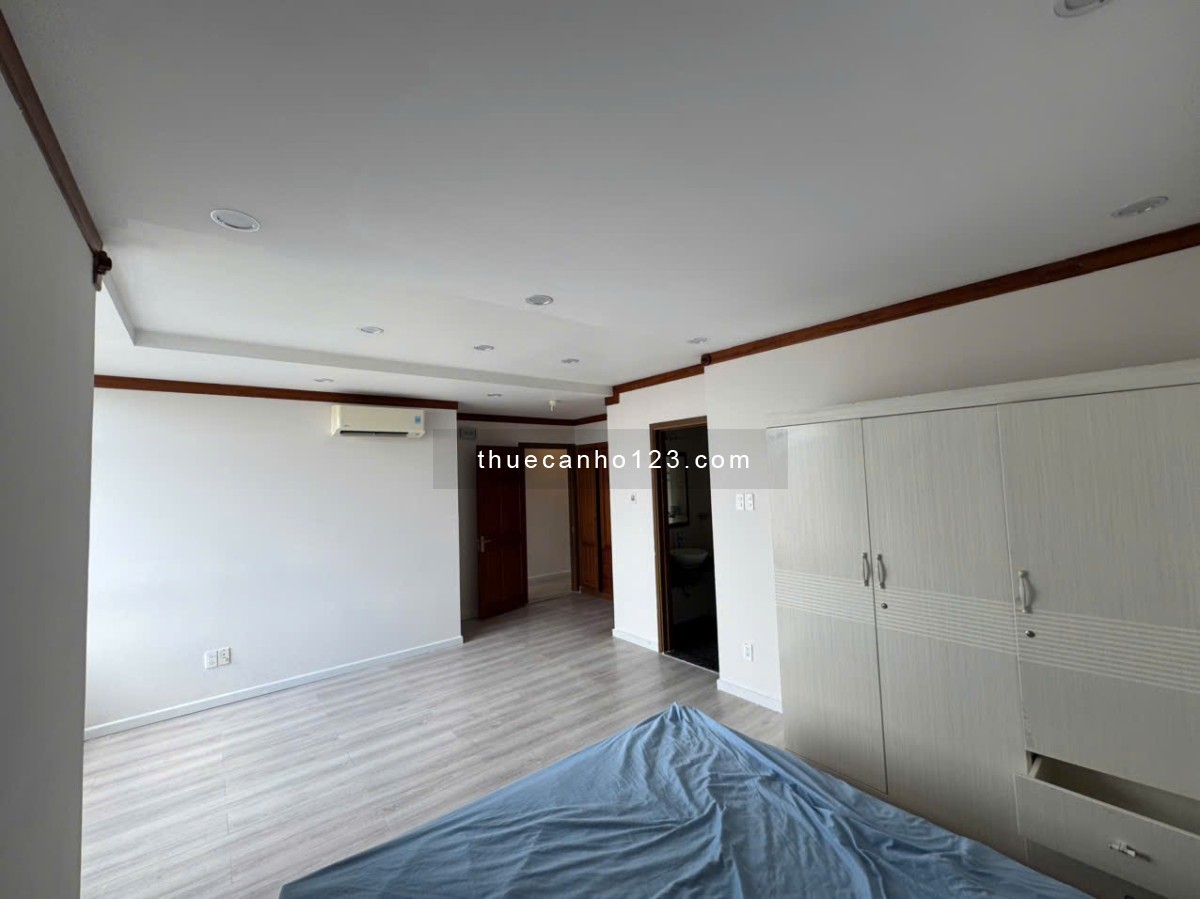 Thuê CH Cao Cấp Hoàng Anh River View Q 2 (137m, 3pn giá 22,5tr/th) Ban công lớn ,view Đông Nam