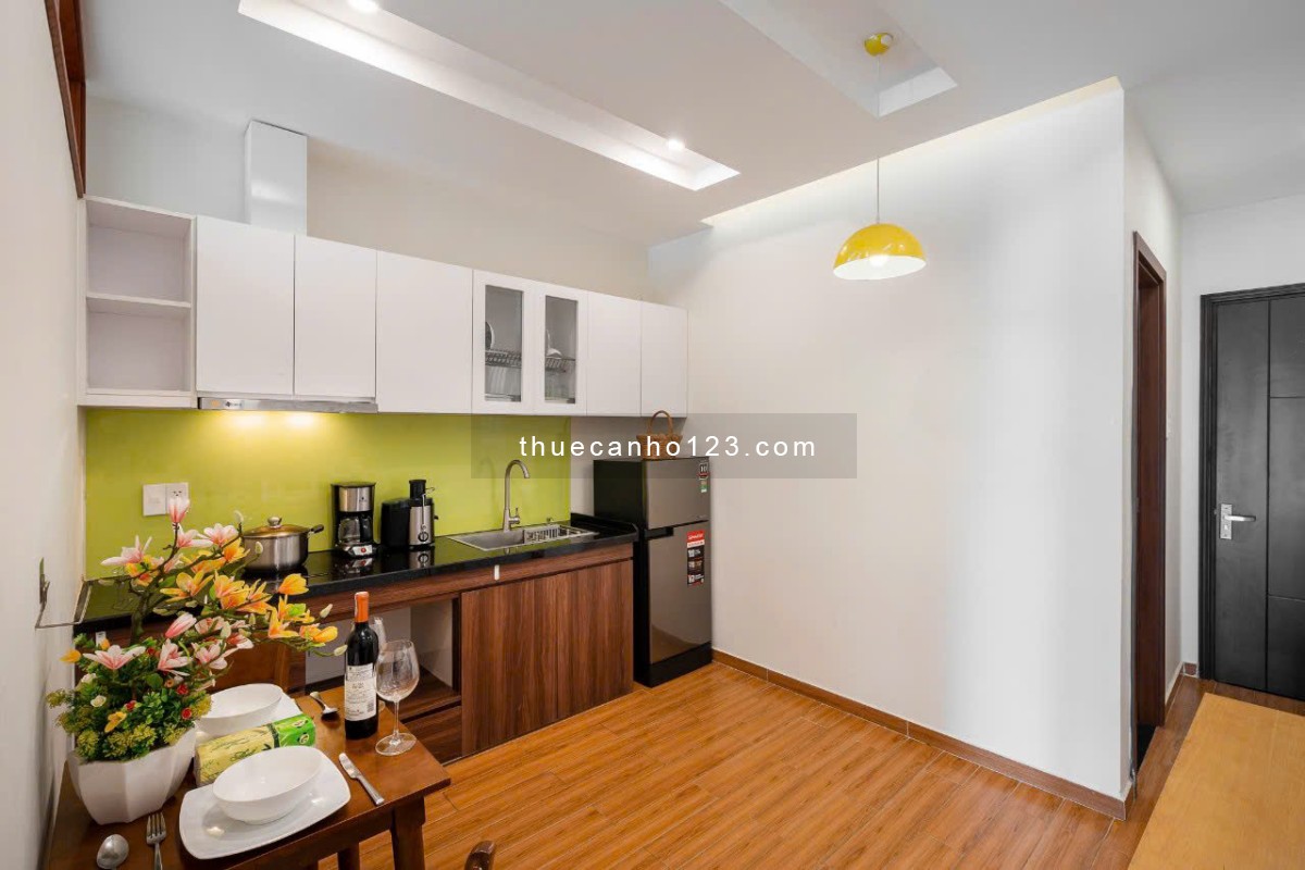 Cho thuê căn hộ studio ban công – full nội thất, Quận 1, gần ĐH Văn Lang, Bùi Viện, Pullman, Takashi