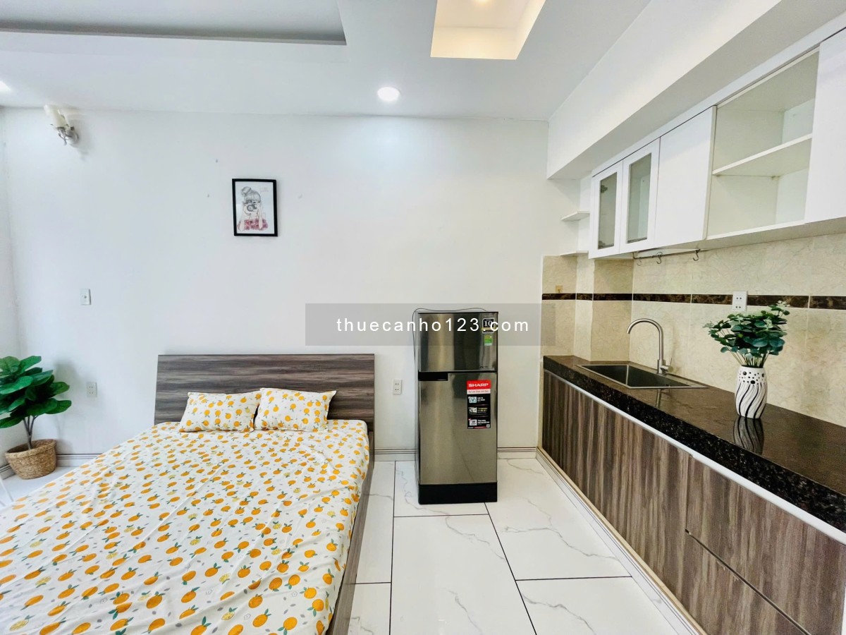 Studio Bình Quới có cửa sổ thoáng mát, yên tĩnh, thang máy, nước nóng năng lượng.