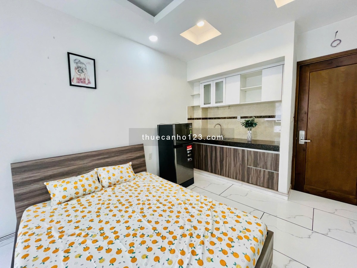 Studio Bình Quới có cửa sổ thoáng mát, yên tĩnh, thang máy, nước nóng năng lượng.