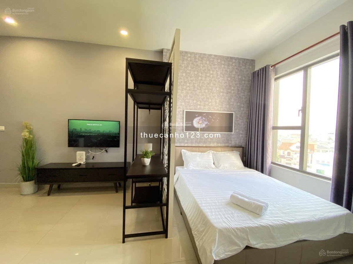 Cho thuê căn hộ Sunrise City View 1PN 1WC studio giá 11tr bao phí quản lý.
