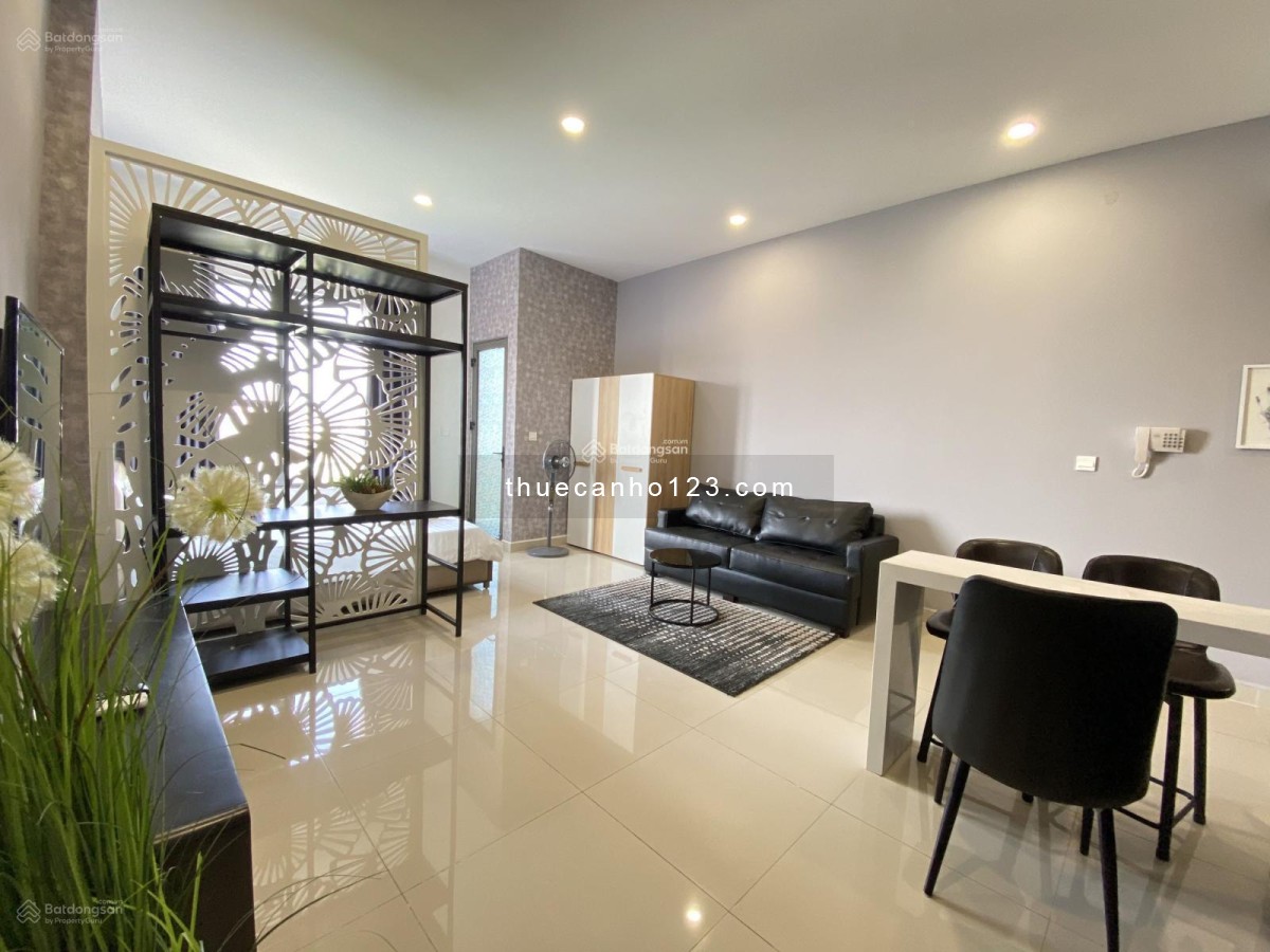Cho thuê căn hộ Sunrise City View 1PN 1WC studio giá 11tr bao phí quản lý.