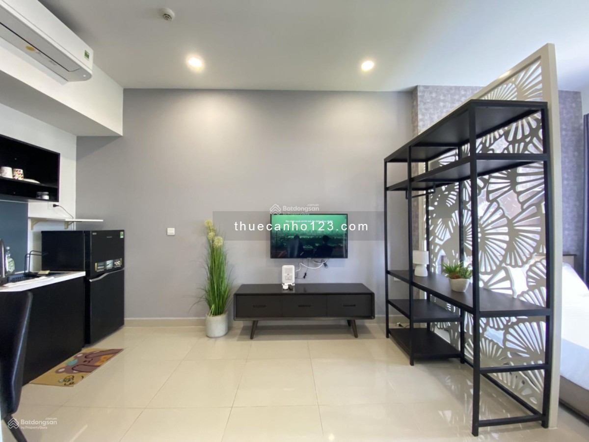 Cho thuê căn hộ Sunrise City View 1PN 1WC studio giá 11tr bao phí quản lý.