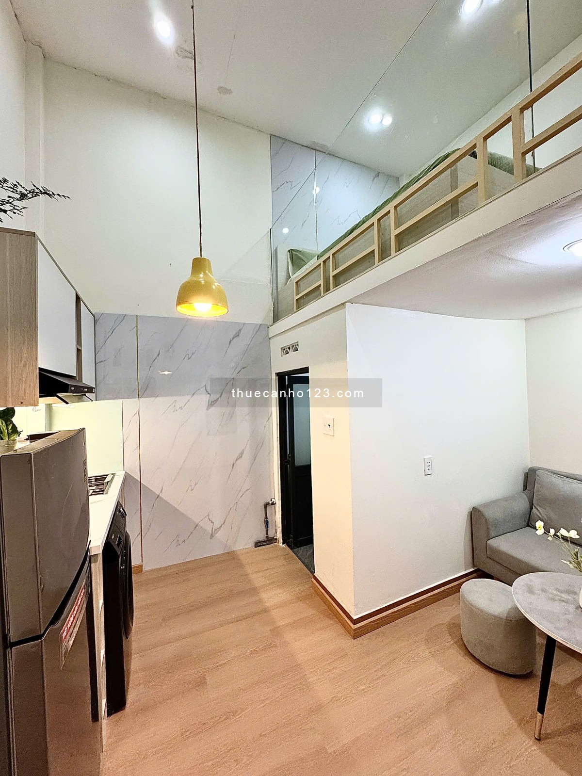 Căn hộ dạng Duplex cao 1,8m tách bếp, full nội thất, máy giặt riêng, sofa, gần Landmark, Ngô Tất Tố