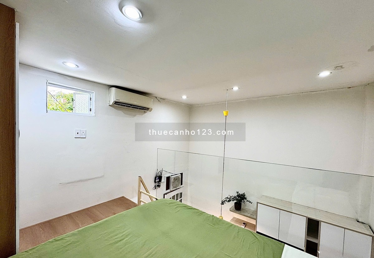 Căn hộ dạng Duplex cao 1,8m tách bếp, full nội thất, máy giặt riêng, sofa, gần Landmark, Ngô Tất Tố
