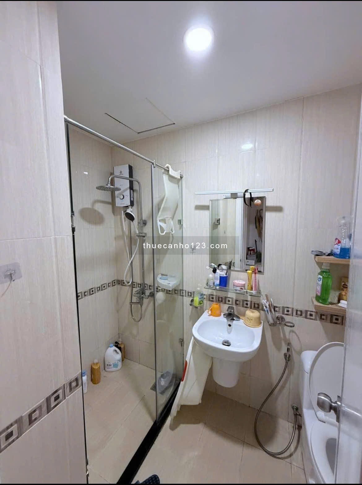 13tr/th, 83m2, Nội thất, 2PN, 2WC, Trường Sa, Q3, C/C Screc. Căn góc.