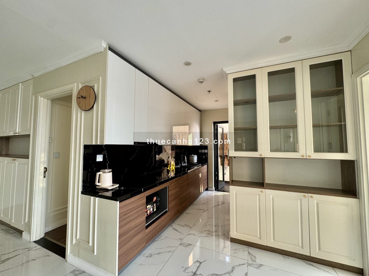 Cho thuê căn hộ CC Sunshine City - Ciputra 22 triệu, 99m2, 3PN, 2WC, 2 Logia