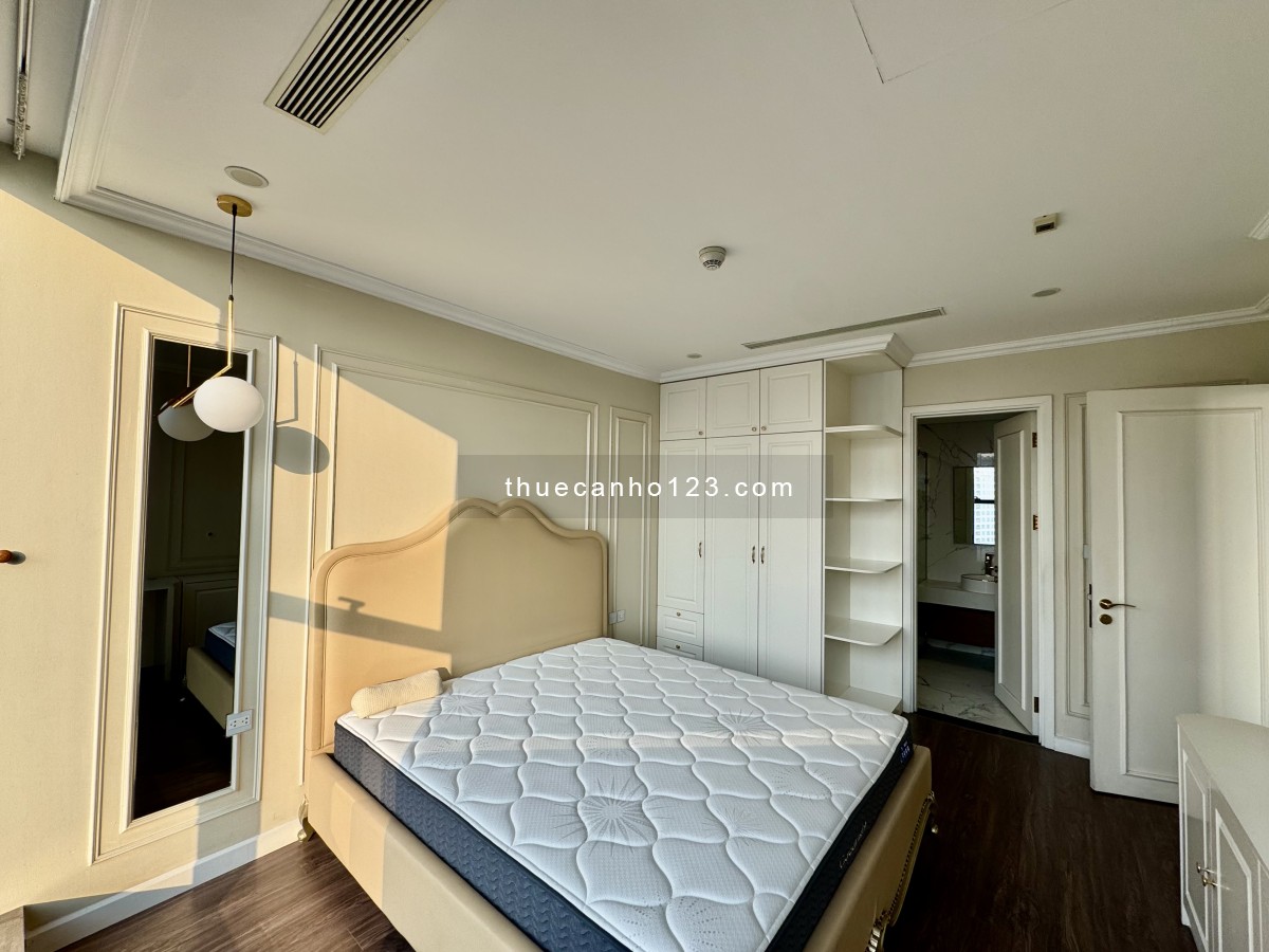 Cho thuê căn hộ CC Sunshine City - Ciputra 22 triệu, 99m2, 3PN, 2WC, 2 Logia