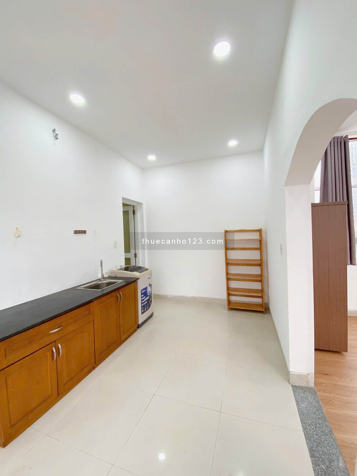 Căn hộ 1 Phòng Ngủ – Không Gian Rộng Rãi & Sáng Sủa Tại Trung Tâm Quận 10