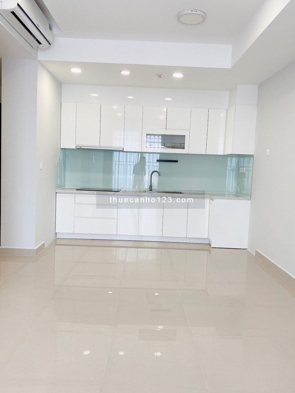 Cho thuê Oriental Plaza Đường Âu Cơ-Quận Tân Phú 110m2,3PN,3WC,Nhà trống nội thất cơ bản, dọn ở liền