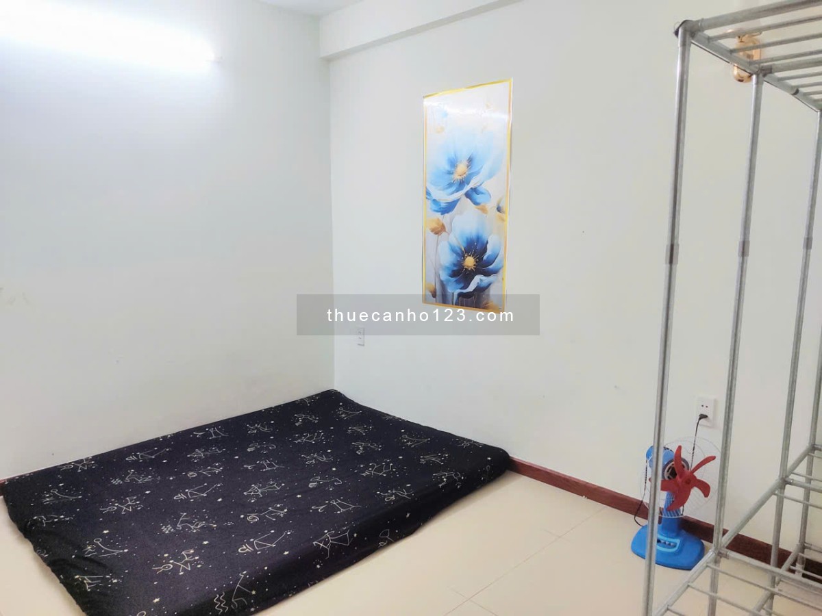 Cho thuê căn 2PN 1WC, 52m2, dự án CC Iris Tower Bình Hòa