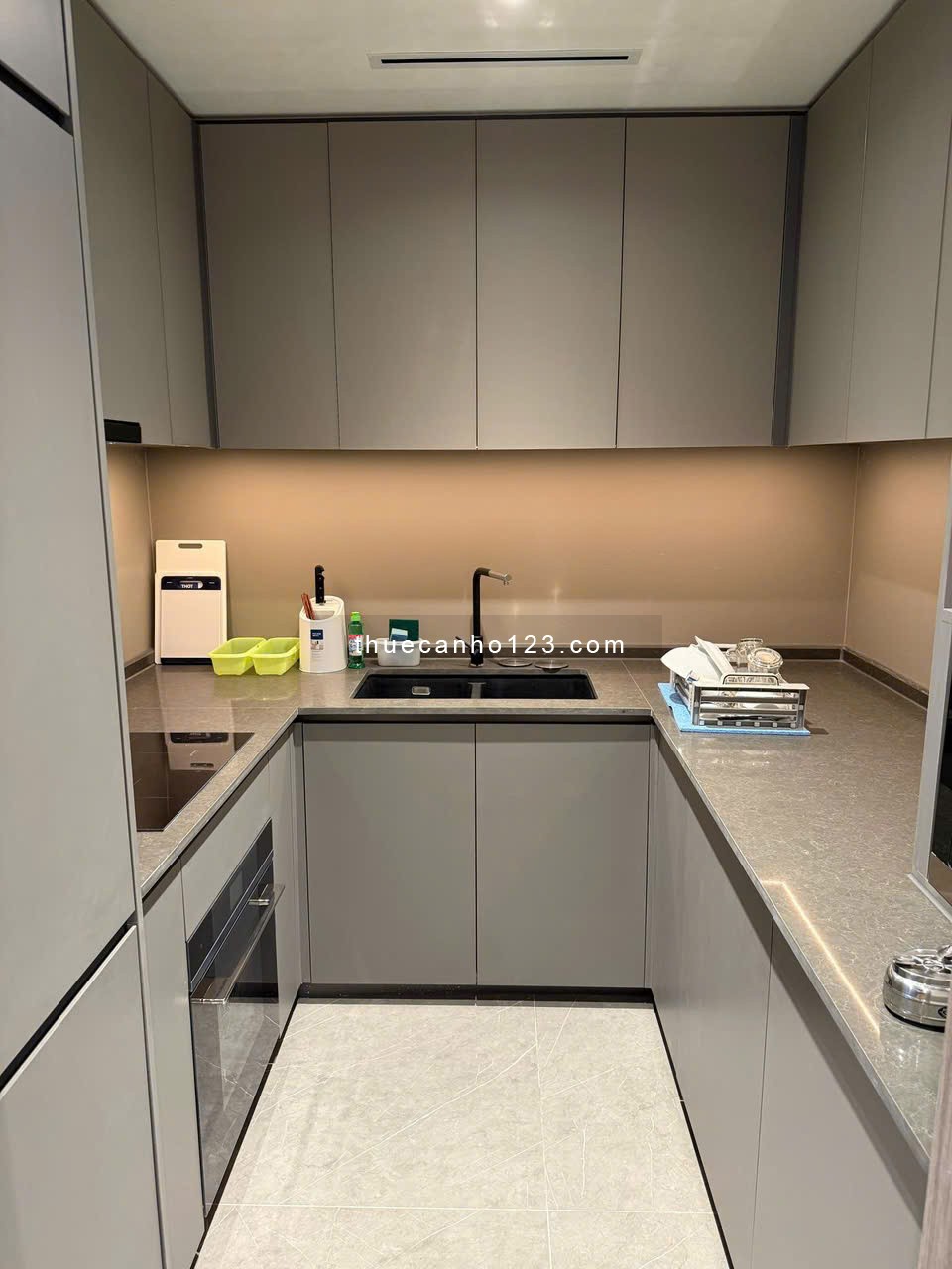 Cho thuê căn hộ Opera Residences – Trực diện view Cầu Ba Son.