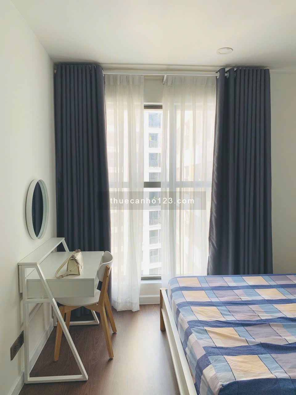 Cho Thuê 2 Phòng ngủ Đẹp Sài Gòn Royal Quận 4