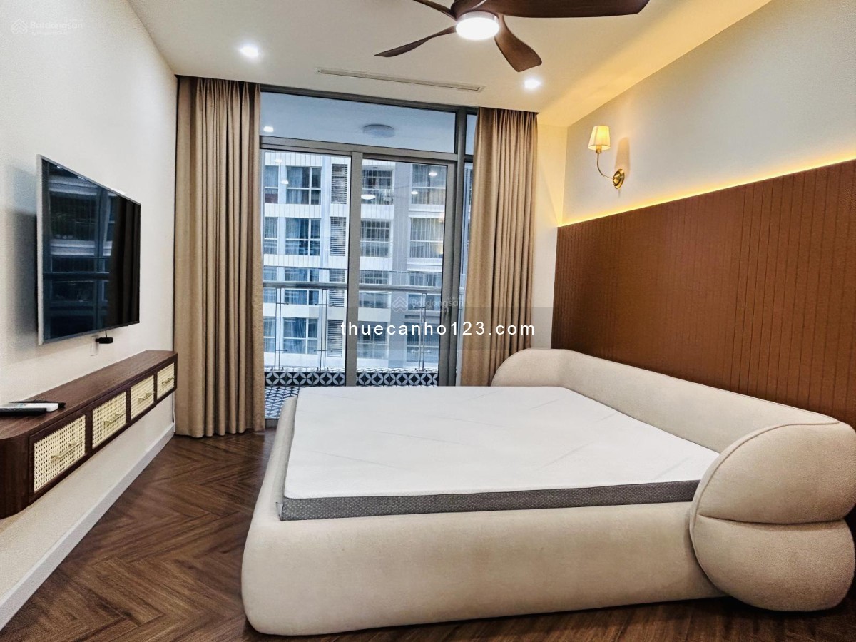 Chính chủ cần cho thuê nhanh căn hộ 3PN Vinhomes Central Park.