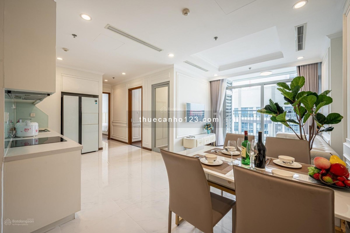 Căn hộ Vinhomes Central Park cho thuê có 2PN, 2WC, với diện tích 79.1m²