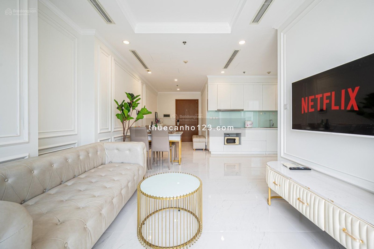 Căn hộ Vinhomes Central Park cho thuê có 2PN, 2WC, với diện tích 79.1m²