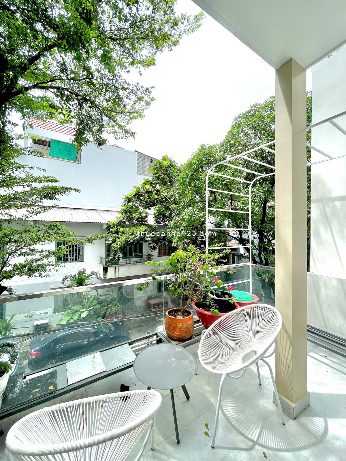 Studio có ban công, cửa sổ thoáng mát, nội thất như ảnh – gần ĐH Công Thương, Aeon, Big C – Máy giặt