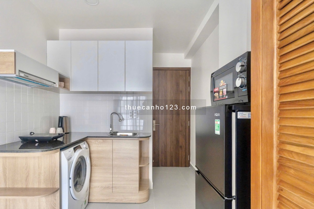 Cho thuê căn hộ studio full nội thất, có 2 ban công – Gần công viên Hoàng Văn Thụ, phố Phan Xích Lon