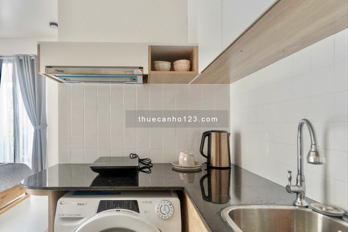 Cho thuê căn hộ studio full nội thất, có 2 ban công – Gần công viên Hoàng Văn Thụ, phố Phan Xích Lon