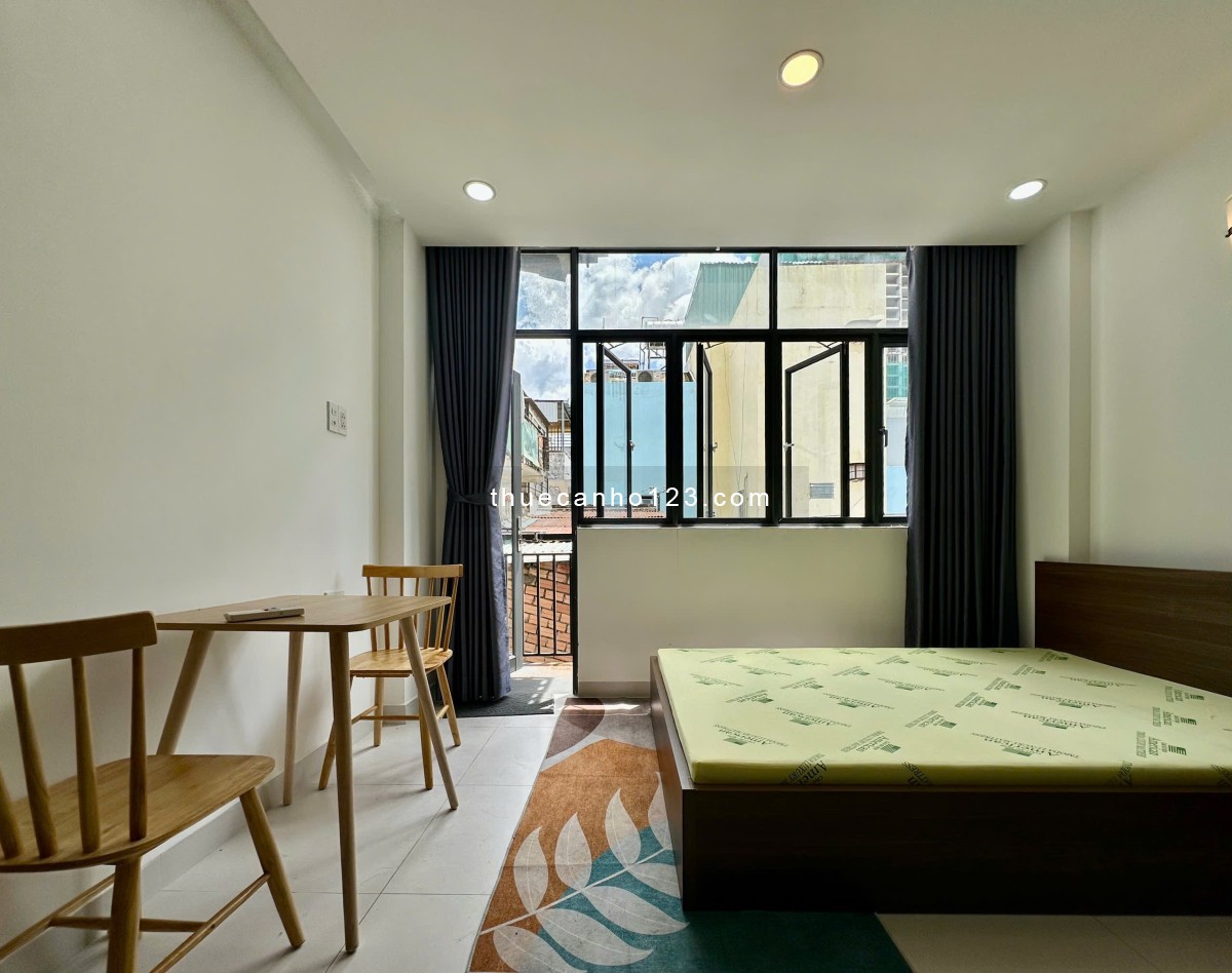 Phòng CHDV studio, ban công, cửa sổ trời – Gần BV Răng Hàm Mặt, Quận 1