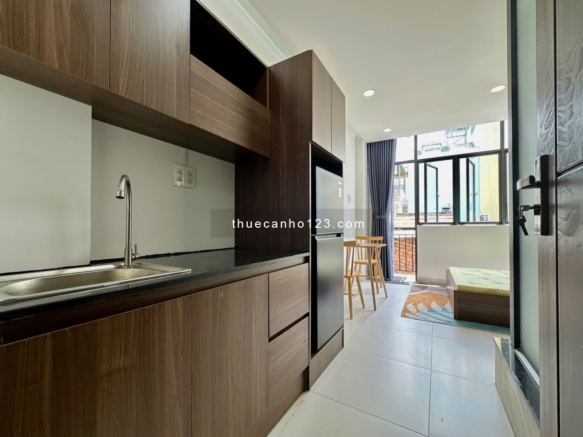 Phòng CHDV studio, ban công, cửa sổ trời – Gần BV Răng Hàm Mặt, Quận 1