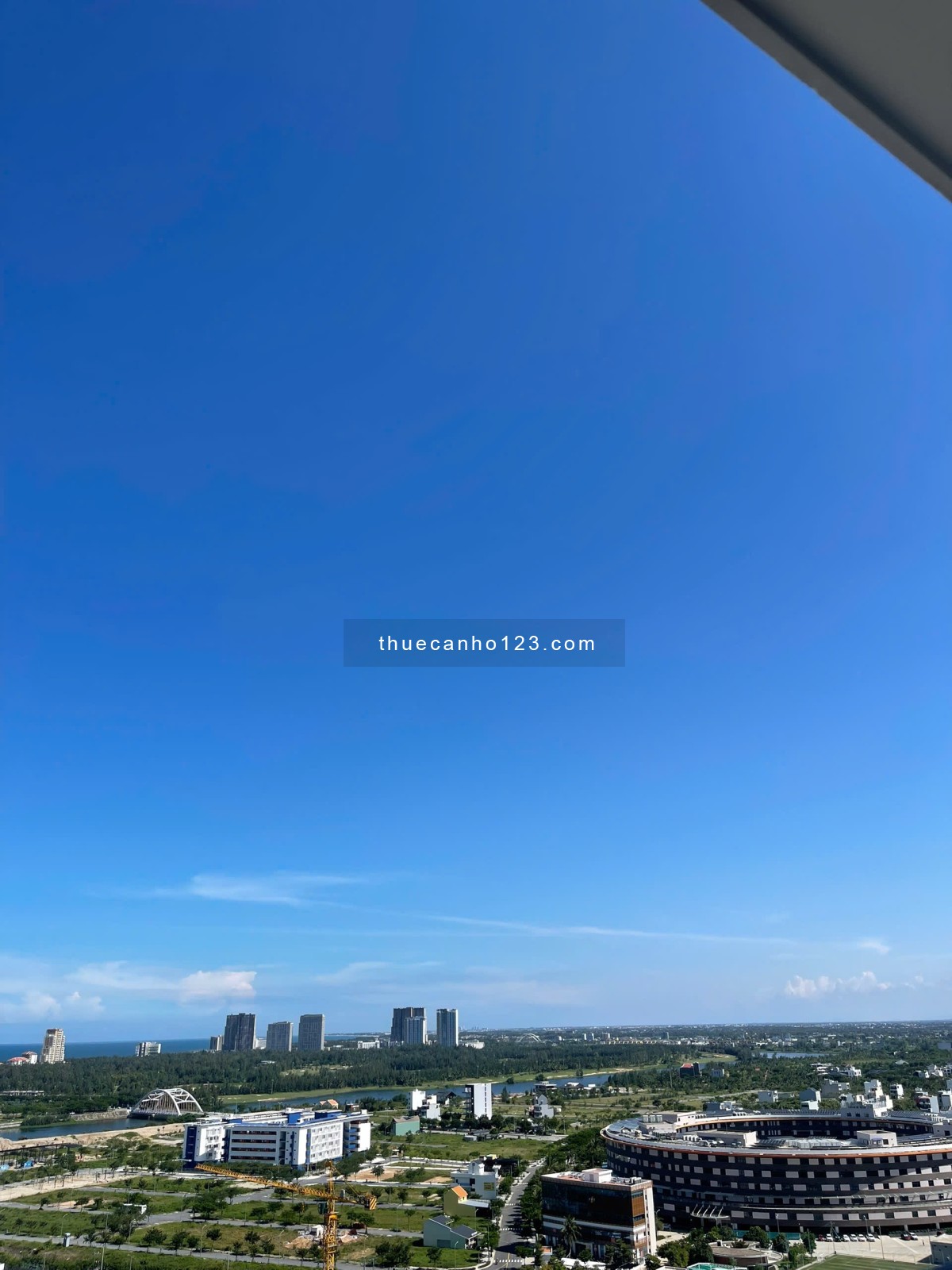 Cho thue CC FPT Plaza 2 view biển, tầng cao, 71m2, 2n 2WC, full nội thất