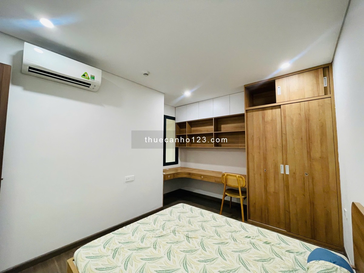 Cho thue CC FPT Plaza 2 view biển, tầng cao, 71m2, 2n 2WC, full nội thất
