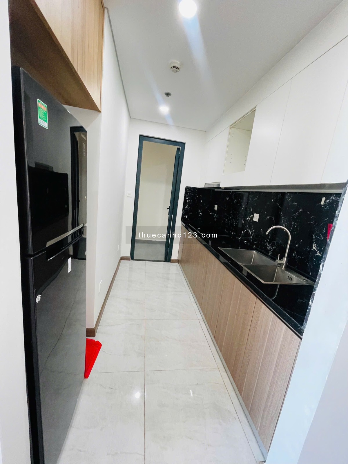 Cho thue CC FPT Plaza 2 view biển, tầng cao, 71m2, 2n 2WC, full nội thất
