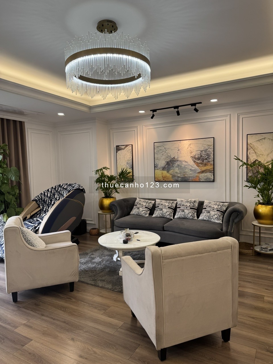 Thuê CHCC Imperia Q2, (115m², 3PN giá 28 tr/th) đặc biệt free xe hơi + xe máy, view thoáng mát