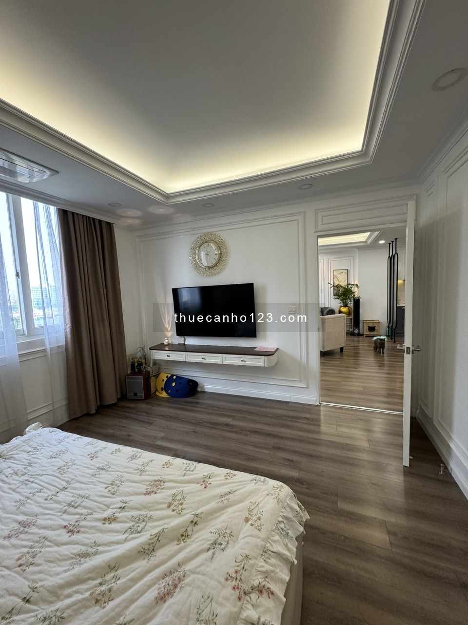 Thuê CHCC Imperia Q2, (115m², 3PN giá 28 tr/th) đặc biệt free xe hơi + xe máy, view thoáng mát