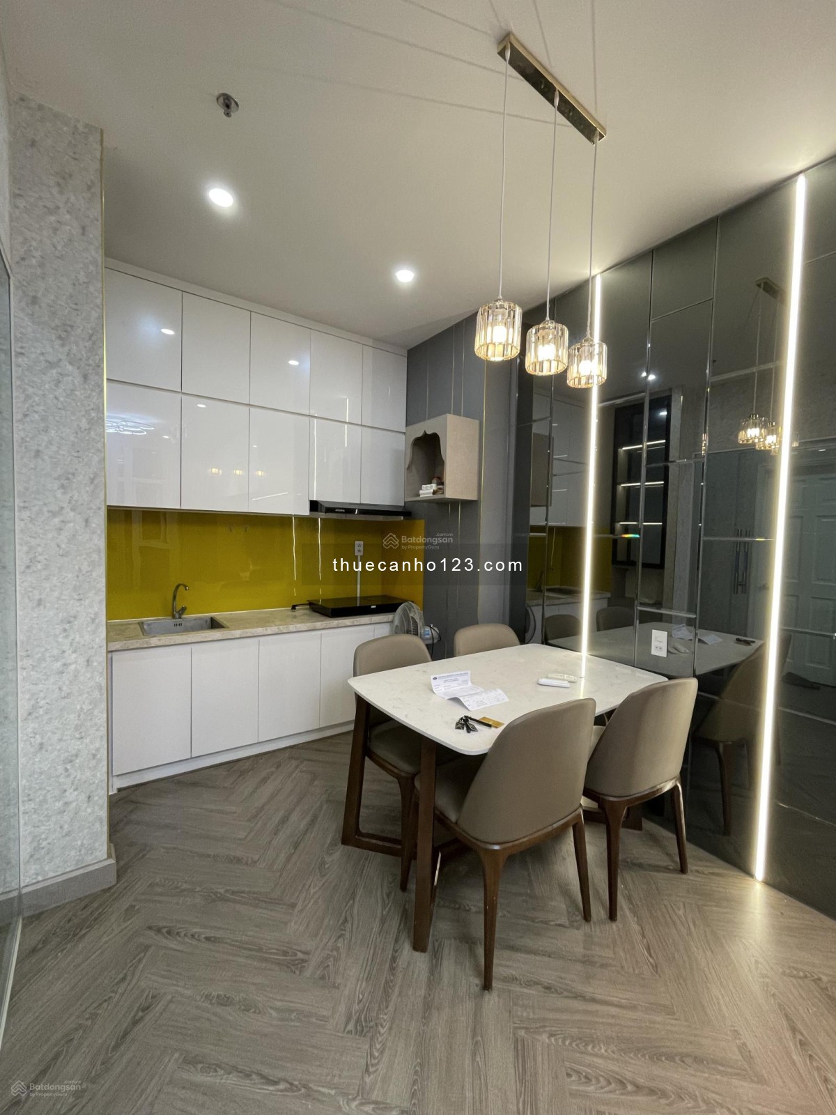 Cần cho thuê căn hộ Officetel Florita Đức Khải Quận 7