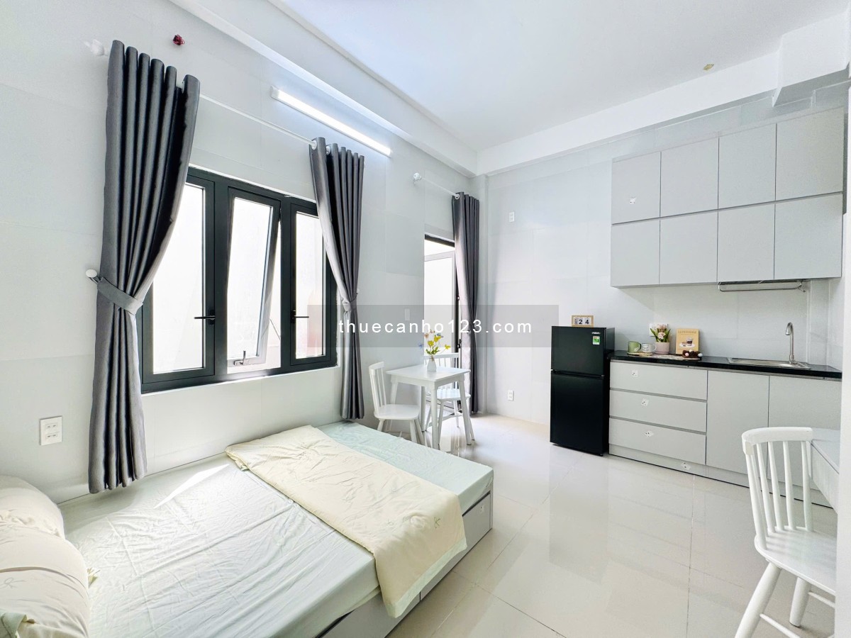 Căn hộ full nội thất, có ban công rộng ở Trịnh Đình Trọng – Tân Phú, gần Đại học Văn Hiến