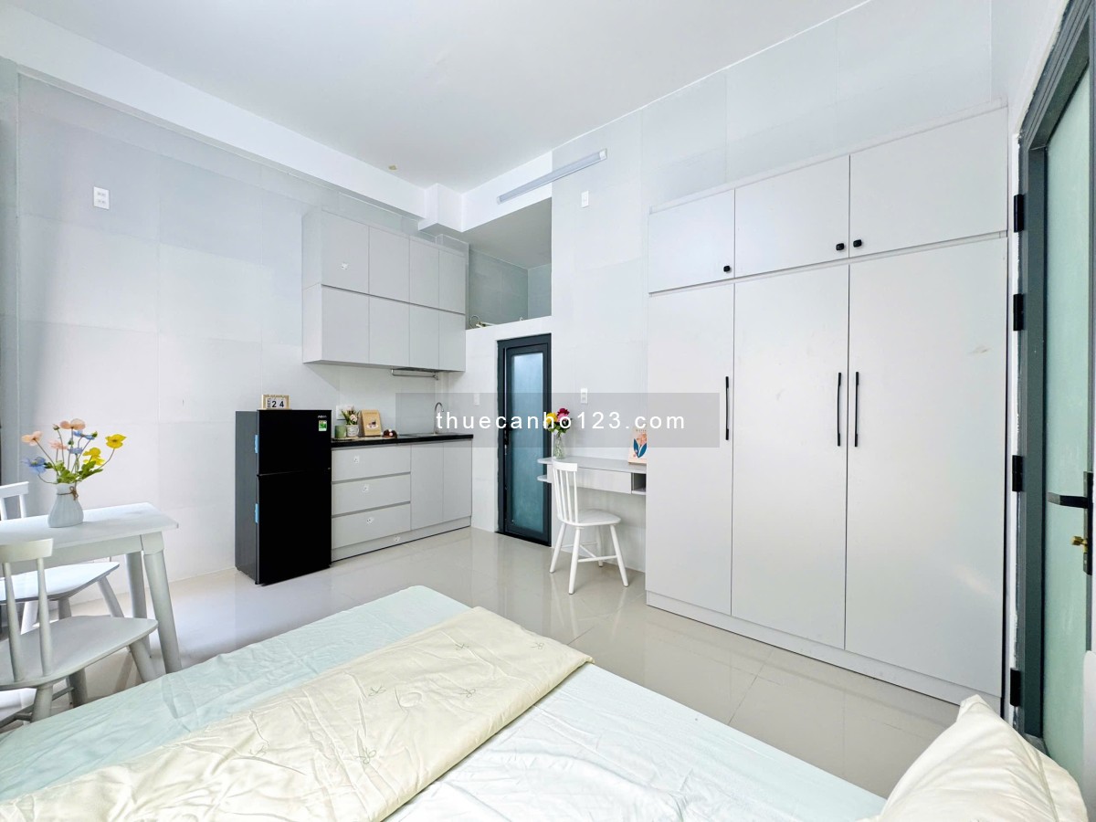 Căn hộ full nội thất, có ban công rộng ở Trịnh Đình Trọng – Tân Phú, gần Đại học Văn Hiến