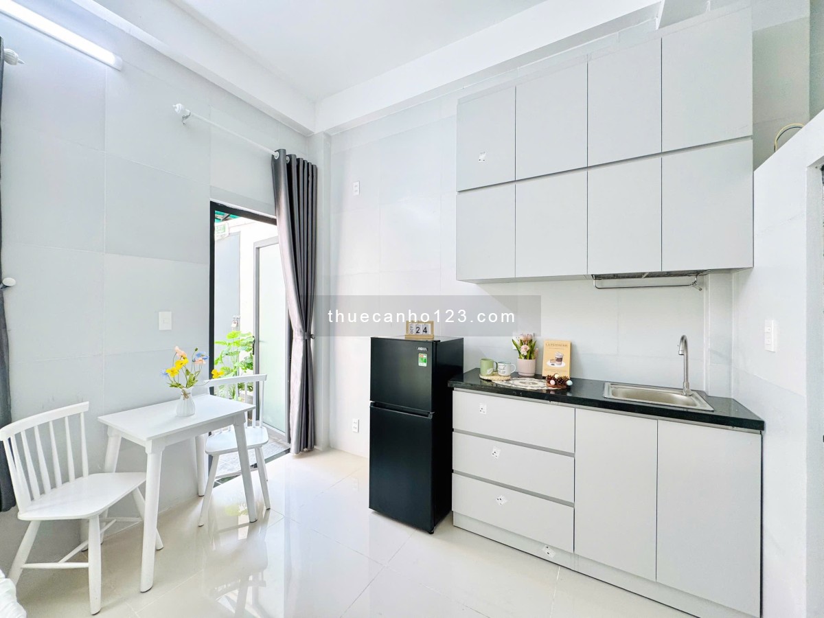 Căn hộ full nội thất, có ban công rộng ở Trịnh Đình Trọng – Tân Phú, gần Đại học Văn Hiến