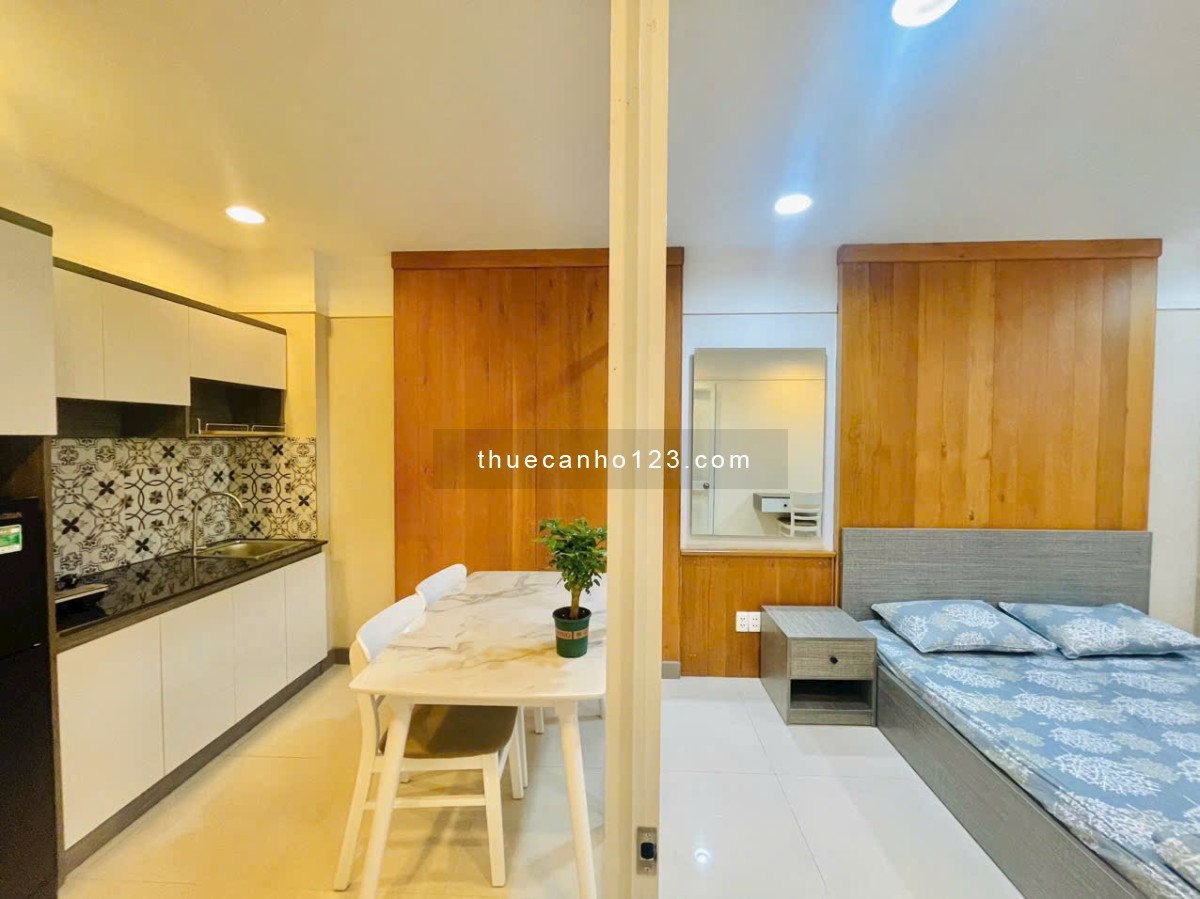 Căn hộ tách bếp, có máy giặt riêng và cửa sổ thoáng – Ngay trung tâm Tân Bình