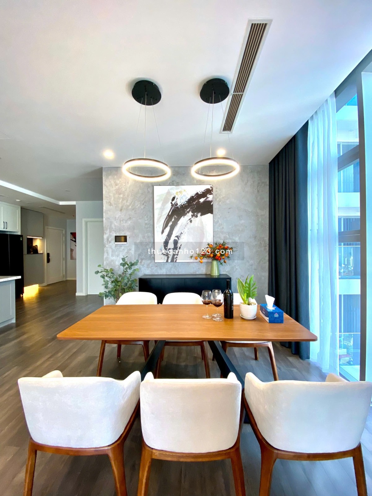 Qũy căn cho thuê giá hợp lý tại Mipec Rubik Xuân Thủy,từ 2 tới 3 ngủ đầy đủ nội thất LH 0393686383