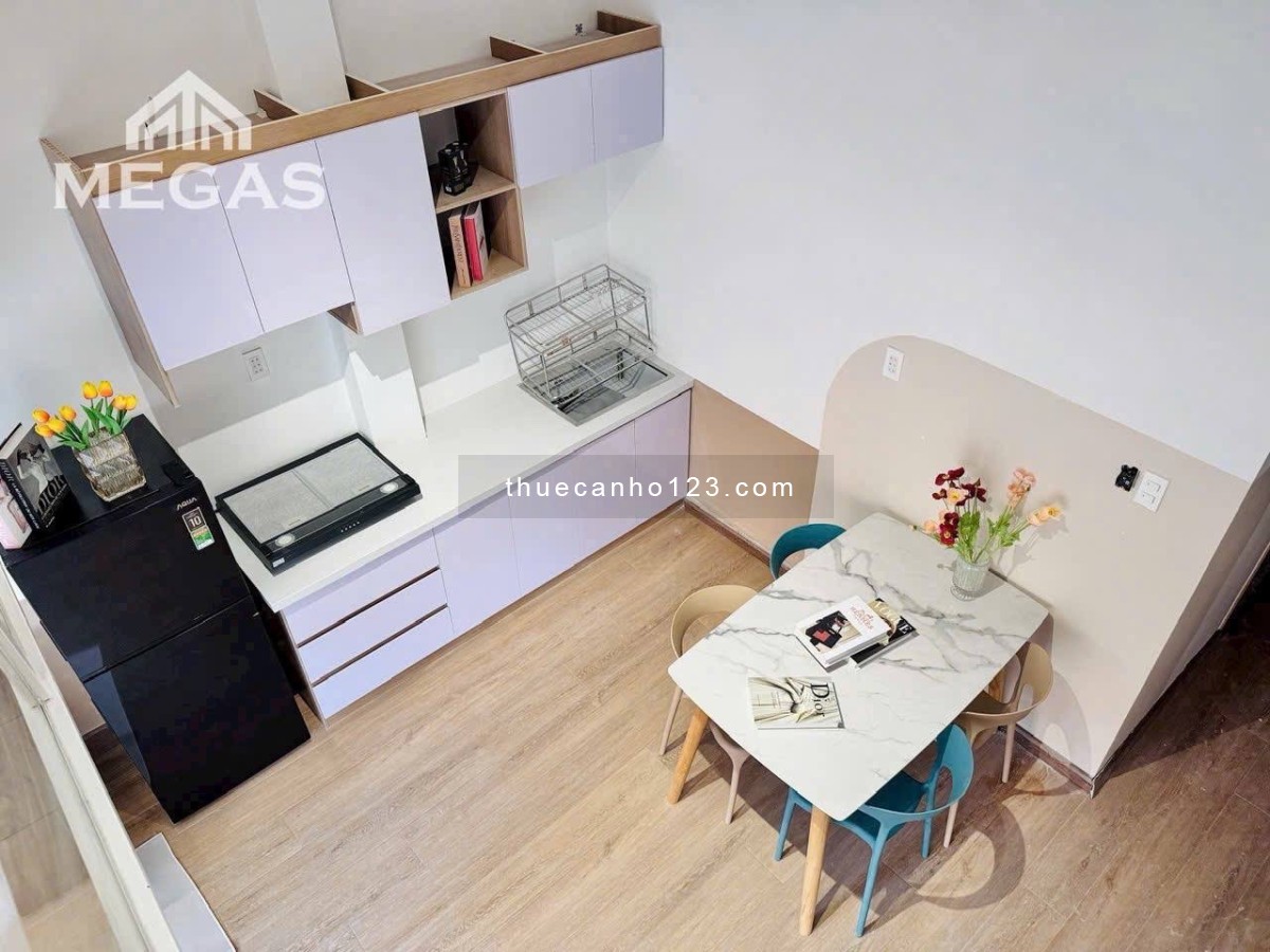 Căn hộ 2 chỗ ngủ mới 100% có ban công đón nắng ngay Chu Văn An - Gần Học Viện Cán Bộ - Giáp Quận 1,3