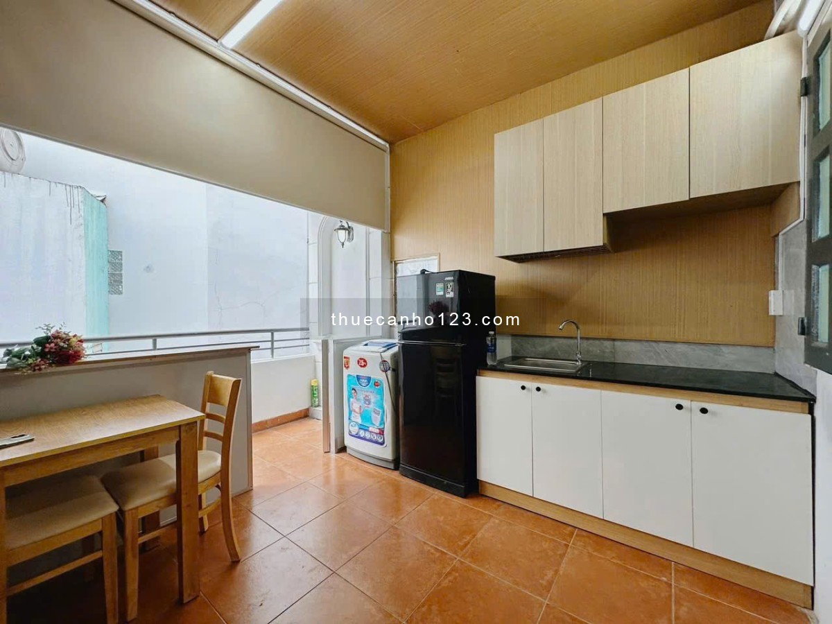 Lê Thị Riêng Q1 - Ban công tách bếp, gần chợ Bến Thành, công viên 23/9, phố đi bộ, công viên Tao Đàn