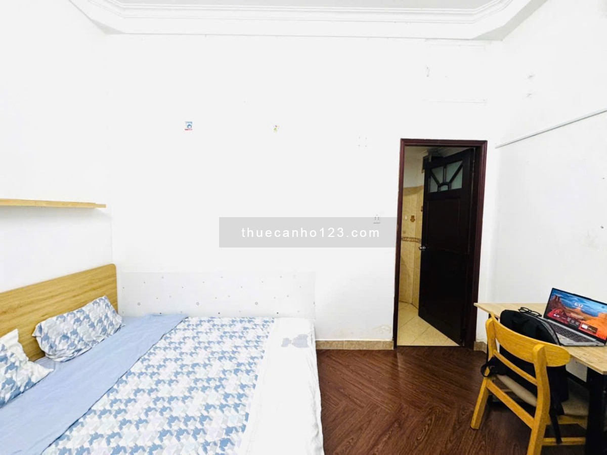 Cho thuê căn hộ Hậu Giang, phường 4, Tân Bình – 1 phòng ngủ, tách bếp, có ban công, full nội thất.