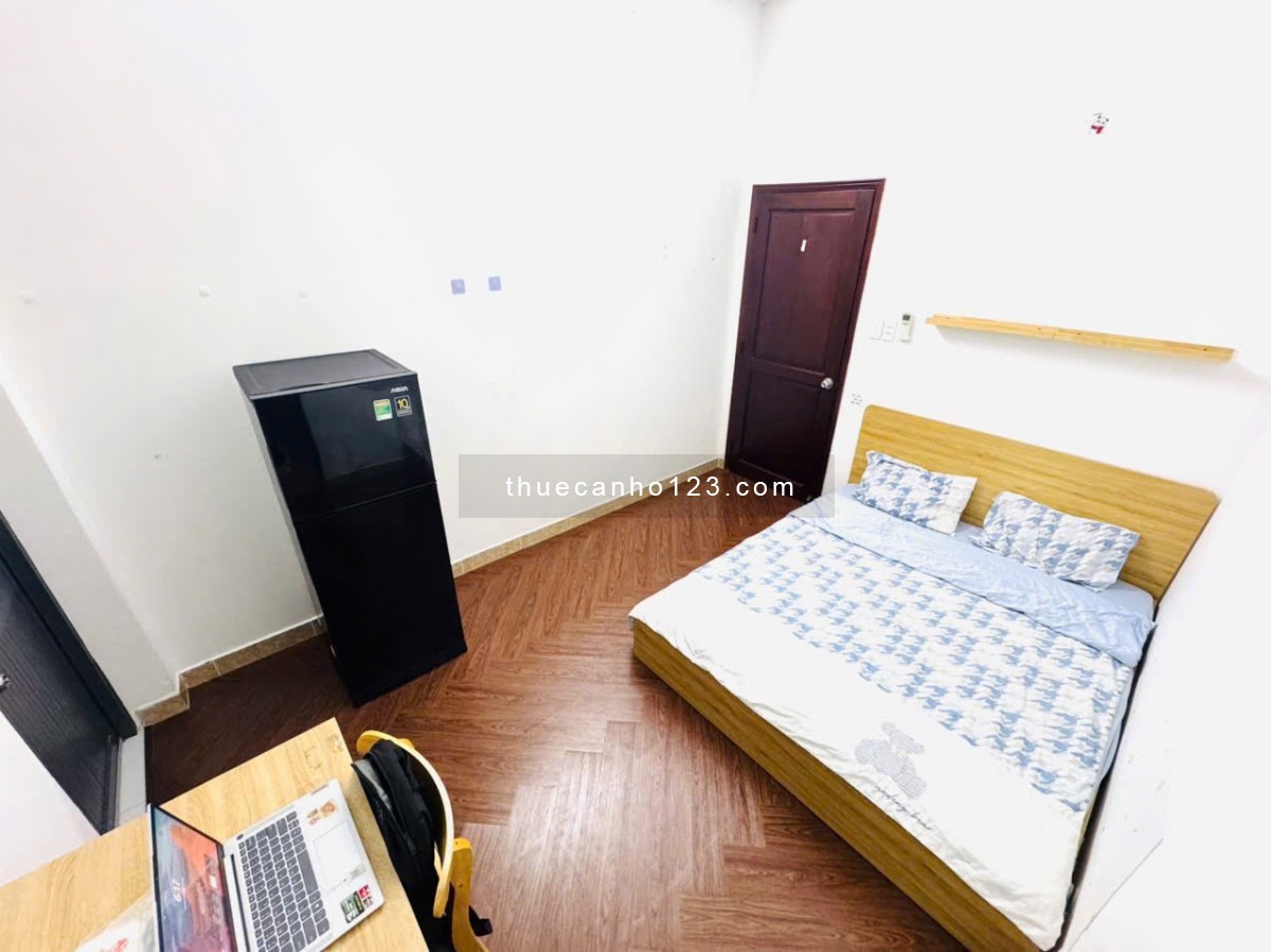 Cho thuê căn hộ Hậu Giang, phường 4, Tân Bình – 1 phòng ngủ, tách bếp, có ban công, full nội thất.