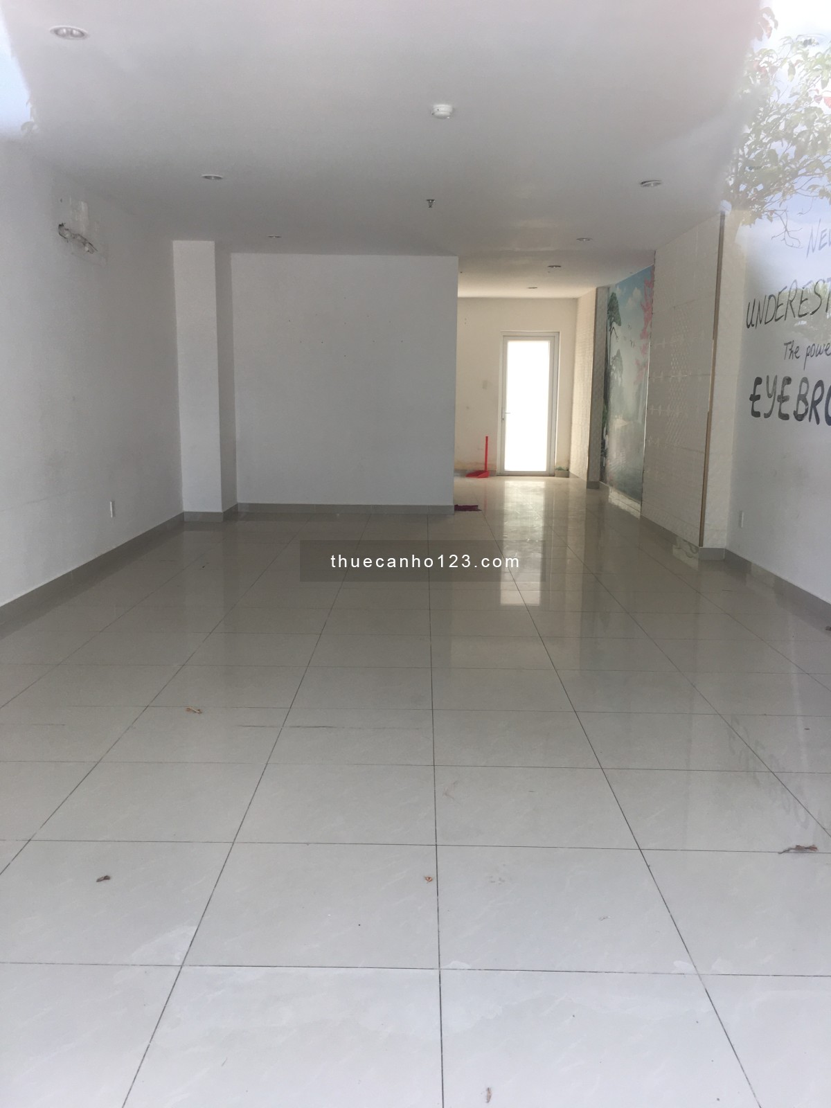 Cho thuê shophouse chung cư Đạt Gia 80m2