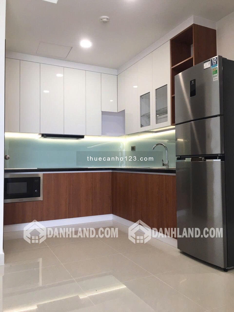 Cho Thuê 2 Phòng ngủ Sài Gòn Royal View sông Quận 4