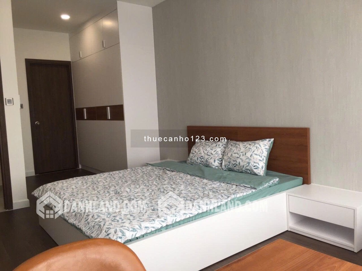 Cho Thuê 2 Phòng ngủ Sài Gòn Royal View sông Quận 4