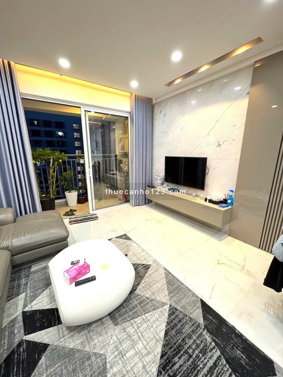 Chung cư Carillon 5, Luỹ Bán Bích, TP: 3p ngủ, 2wc, ban công, 12tr/th